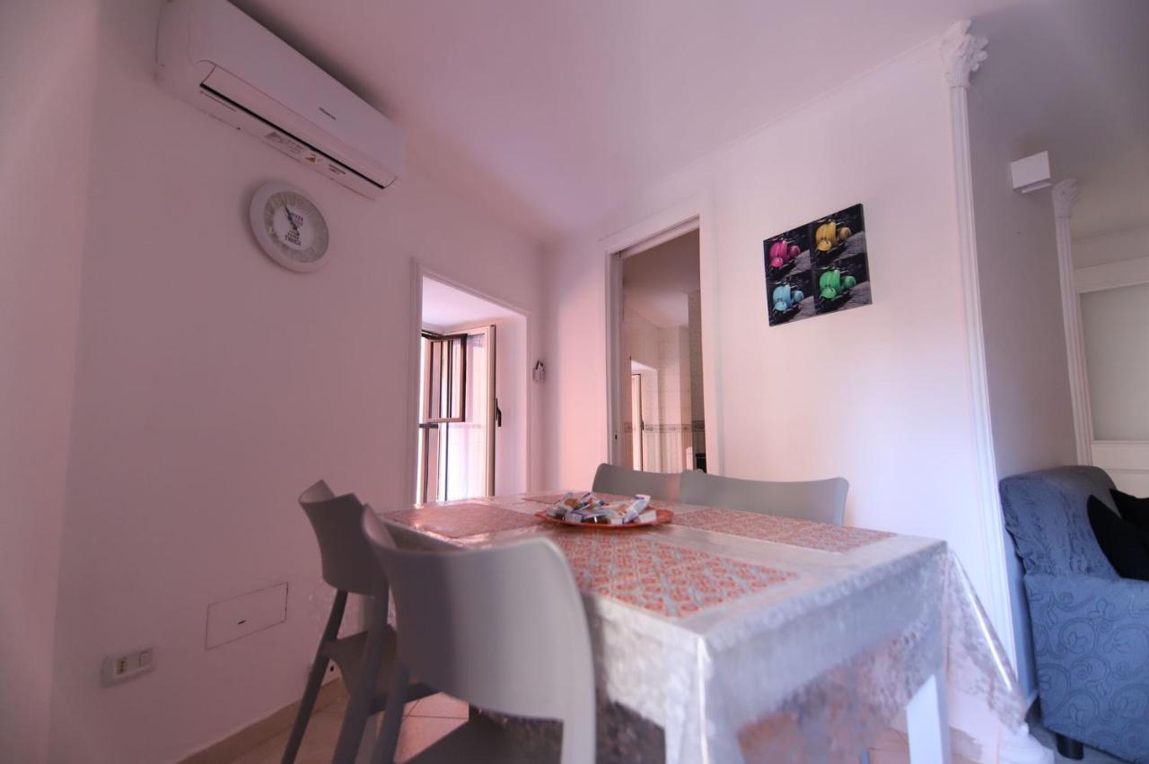 شقة Casa In Piazza نابولي المظهر الخارجي الصورة